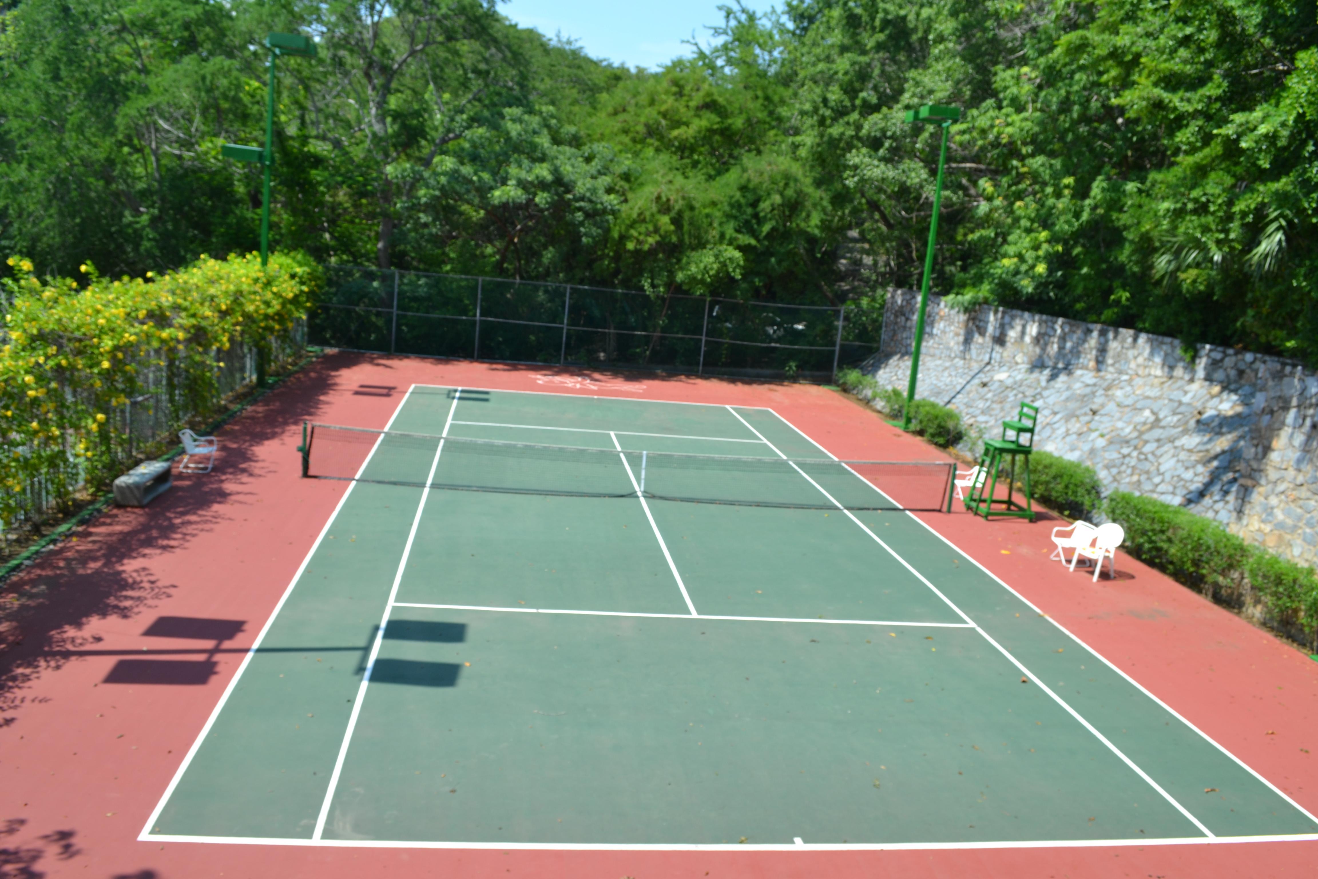 Las Brisas Ixtapa Ixtapa  Zewnętrze zdjęcie Tennis court at the resort