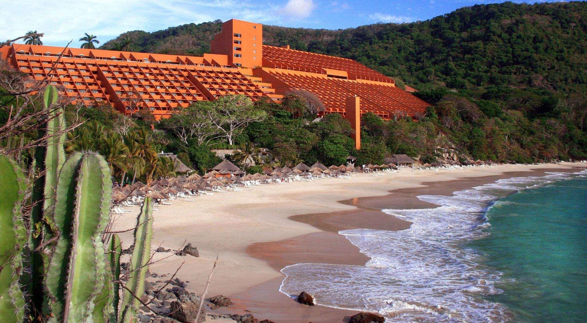 Las Brisas Ixtapa Ixtapa  Zewnętrze zdjęcie The resort at the beach